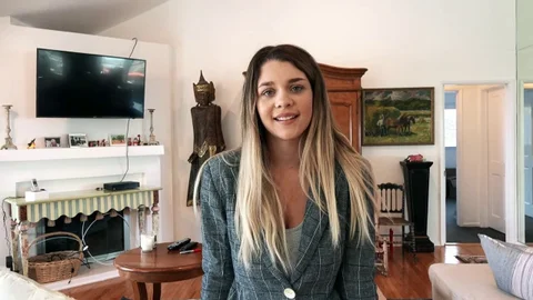 Hermosa morena mamada de culo a boca en crudo y hd